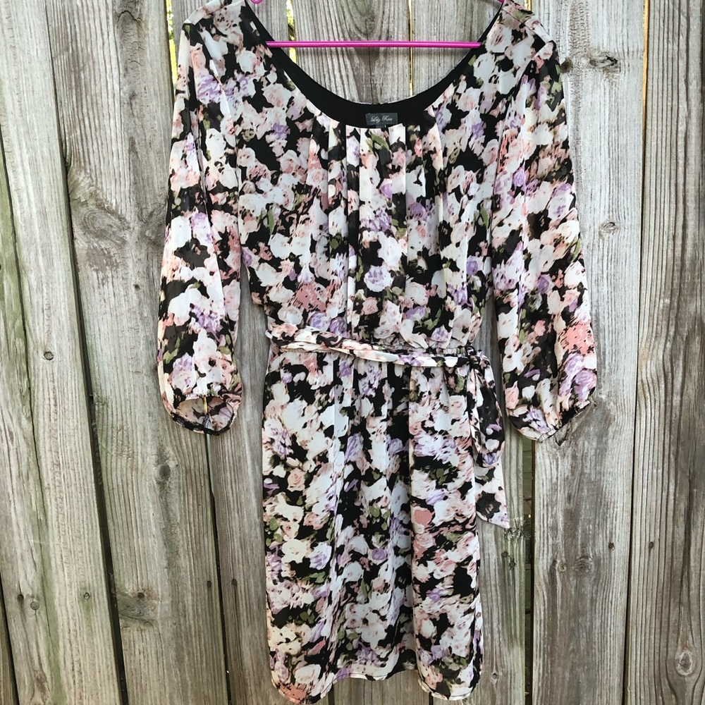 Lily Rose Floral Dress Size Medium